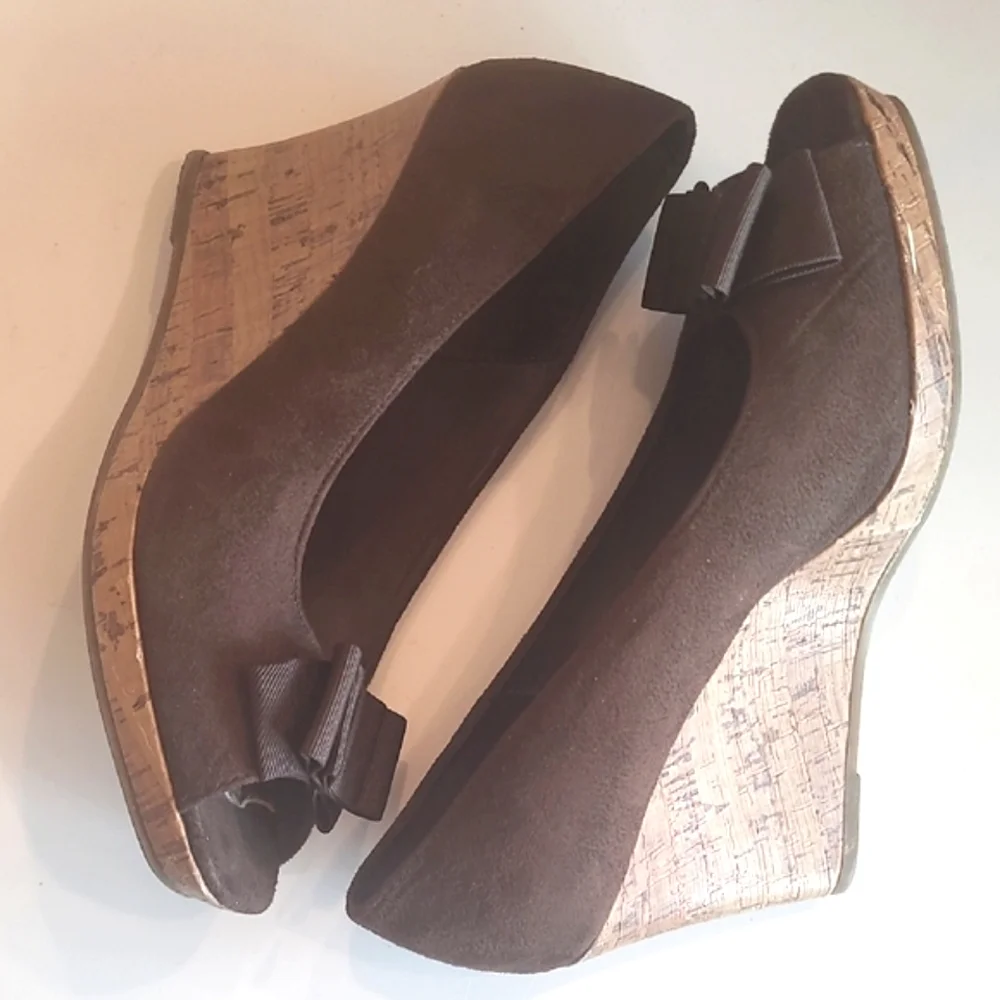 American Eagle Peep Toe Wedge Ballet Slip On 3.5